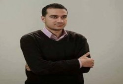 الصحفي محمد العادلي .. 1435 يوماً خلف قضبان العسكر