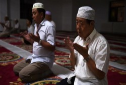 فايننشال تايمز: احتجاز مصر لمسلمي الإيجور.. صفقة مع الصين