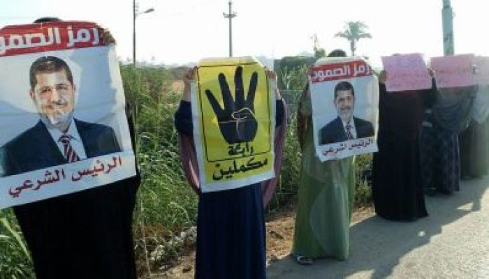 سلسلة بشرية بدمياط ضد جرائم الانقلاب