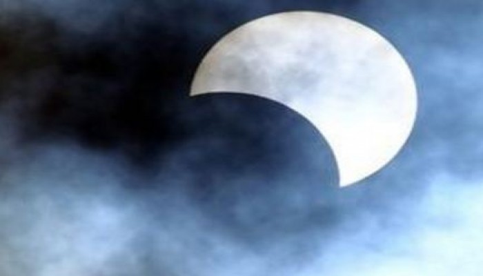 معهد الفلك: 21 أغسطس يشهد أكبر ظاهرة كسوف كلى للشمس منذ 38 عاما