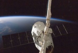 إسرائيل تُطلق قمرين صناعيين أحدهما لأغراض الرصد