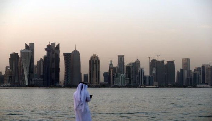 "بلومبيرغ": الإمارات أكبر المتضررين من حصار قطر وبريق دبي المالي يخفت