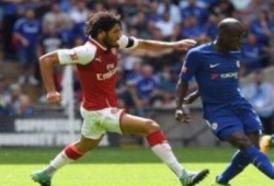 محمد الننى يتوج بطلاً للدرع الخيرية مع أرسنال أمام تشيلسى