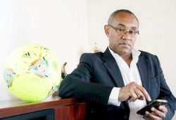 رئيس كاف يلمح لإمكانية سحب بطولة الأمم من الكاميرون: "تقرير الخبراء سيحدد"