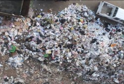 الضجر يسيطر على أهالي مركز دمنهور بسبب انتشار القمامة