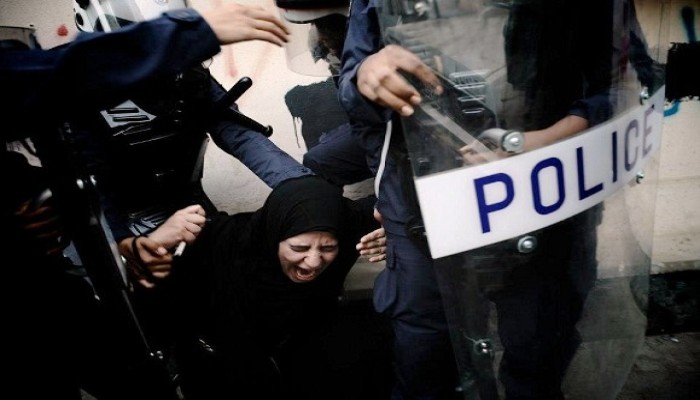 أمن الانقلب يعتقل أم لطفلين بديلا عن زوجها بالشرقية