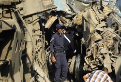 إعلام السيسي يطالب بإدارة الجيش للسكك الحديدية