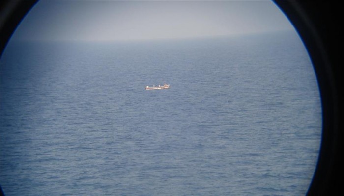 "الحوثيون" يعلنون استهداف سفينة حربية لـ "التحالف" غربي اليمن