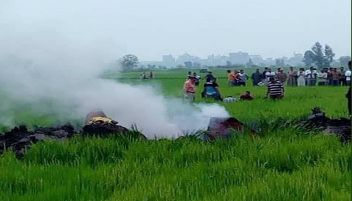 الكوارث تتوالى.. سقوط طائرة عسكرية في المنصورة وأنباء عن مقتل قائدها