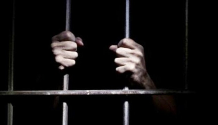 احتجاجاً على سوء المعاملة.. معتقلو سجن440 يواصلون اضرابهم الكلي عن الطعام