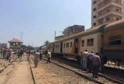 الكوارث مستمرة: قطار المنصورة يخرج مساره ويسير في الإتجاه المعاكس