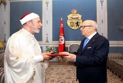 بعد إجازته زواج المسلمة من غير المسلم والمساواة في الميراث.. مطالبات بعزل مفتي تونس