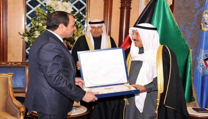 السيسي يواصل التفريط في أراضي مصر ويهادي أمير الكويت بـ164 فدان في الشرقية