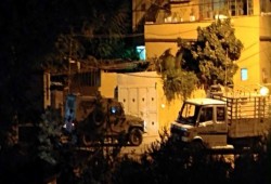فلسطين: مداهمات واعتقالات ليلية في الضفة الغربية