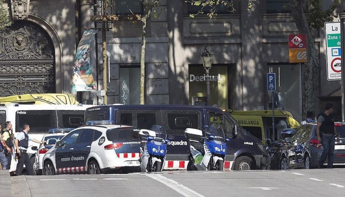 توقيف مشتبه ثالث في تنفيذ هجوم الشاحنة وسط برشلونة