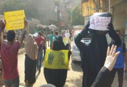 ثوار أمبابة بالجيزة:"قول ماتخافشي العسكر لازم يمشي"