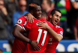 المانيو يسحق سوانزي برباعية نظيفة في مباراة مثيرة