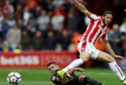 بمشاركة رمضان صبحي.. ستوك سيتي يحقق فوزًا مفاجئًا على أرسنال في الدوري