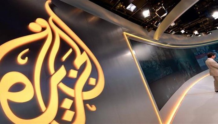 "هآرتس" تعلق على سحب تصريح عمل مراسل الجزيرة بالقدس