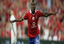 مصدر: الأهلي يفكر في إعادة أنتوي وأفريقي "محلي" قد يكون الحل