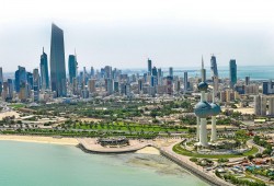 الكويت تشرع بتقليص عدد الوافدين في الوظائف الحكومية