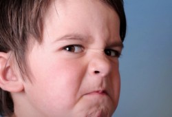4 تصرفات تغير سلوك طفلكِ العنيد