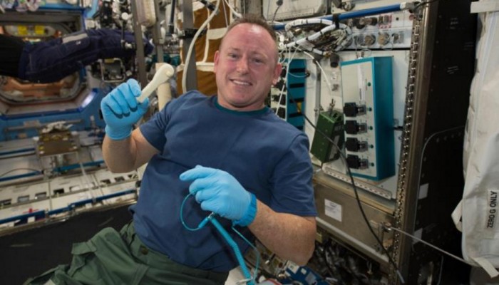 إعادة تدوير المخلفات الطبيعية لرواد الفضاء لصناعة مغذيات