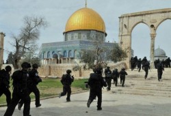 دعوات للتصدي لاقتحامات نواب "الكنسيت" الأقصى