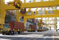 الملاحة القطرية تطلق خطا بحريا مباشرا مع باكستان