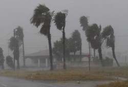 إعصار "هارفي" يكبد الاقتصاد الأمريكي 24 مليار دولار