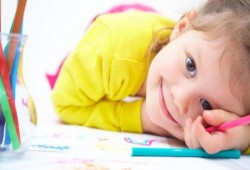 قبل المدرسة: علمي طفلكِ توفير مصروفه وإعداد ميزانيته