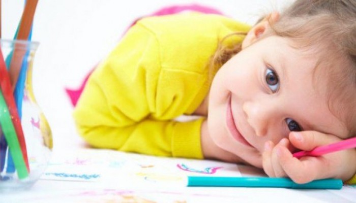 قبل المدرسة: علمي طفلكِ توفير مصروفه وإعداد ميزانيته