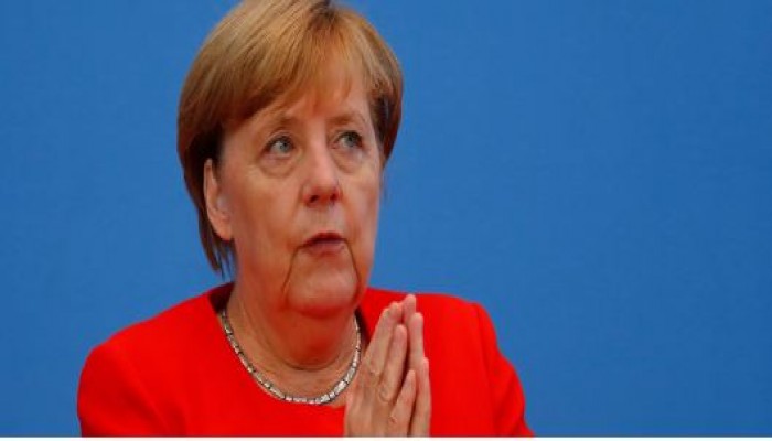الخيانة العظمى تلاحقها.. 1000 شكوى جنائية ضد ميركل بسبب اللاجئين