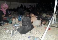 نازحو تلعفر يفترشون الصحراء منذ 9 أيام ومهددون بالموت