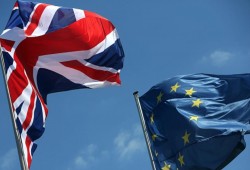 لندن تنفي قبولها دفع 50 مليار جنيه للخروج من الاتحاد الأوروبي