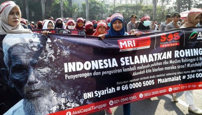 رئيس إندونيسيا يكلف وزيرة خارجيته بالسفر إلى ميانمار لبحث "محنة" الروهنغيا