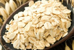 6 أسباب تدعوك لتناول رقائق الشوفان يوميا