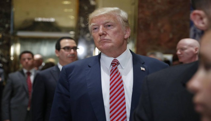 ترامب يلغي قراراً يسمح ببقاء 800 ألف مهاجر غير شرعي