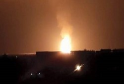 بريطانيا: انفجار ضخم في مطار ويلز وأنباء عن تحطم طائرة