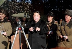 أمريكا تهدد بمعاقبة أي دولة تتعامل تجاريا مع كوريا الشمالية