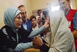 عقيلة أردوغان تعرب عن تأثرها الشديد من وضع مسلمي أراكان