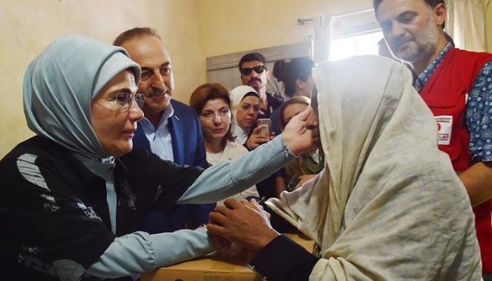 عقيلة أردوغان تعرب عن تأثرها الشديد من وضع مسلمي أراكان