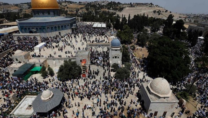 خطيب الأقصى يحذر من خطط الاحتلال لتهويد القدس والخليل