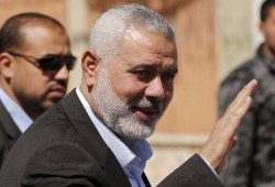 هنية يغادر إلى القاهرة على رأس وفد من الداخل والخارج