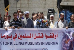 وقفة في غزة تنديدًا بالمجازر ضد الروهينجا