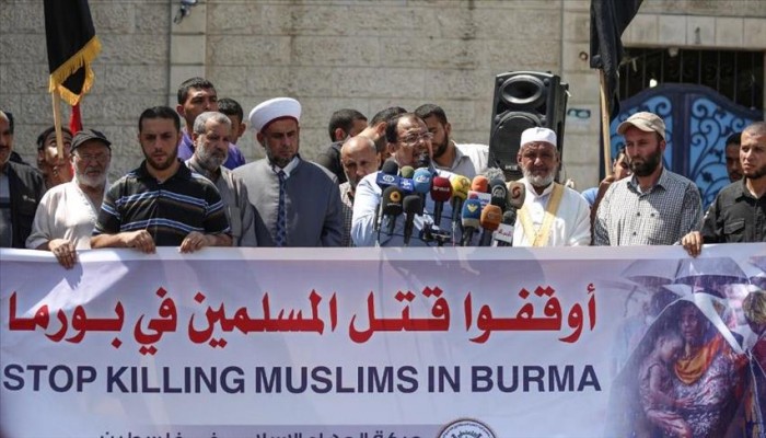 وقفة في غزة تنديدًا بالمجازر ضد الروهينجا