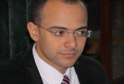 الإنتهاكات اللا آدمية والحرمان من الزيارة شكوى "أحمد أبو الفتوح" بسجن العقرب