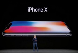 آبل تكشف النقاب عن هاتف IPhone X