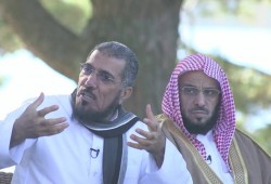 عائض والعريفي يؤيدان اعتقال سلمان والعلماء.. ونشطاء: تعيشون فترة سقوط حر