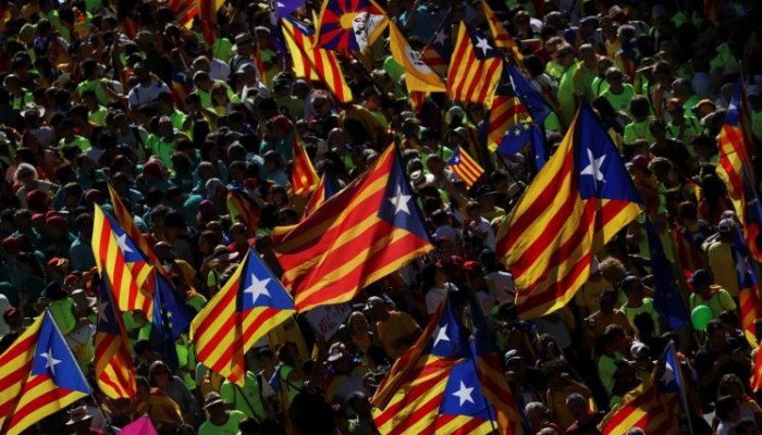 إقليم "كاتالونيا" يطلق حملة الاستفتاء على الانفصال عن إسبانيا